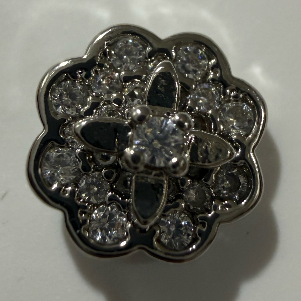 Kate Spade Elegant Silver Flower Stud Earrings - Picture 2 of 2
